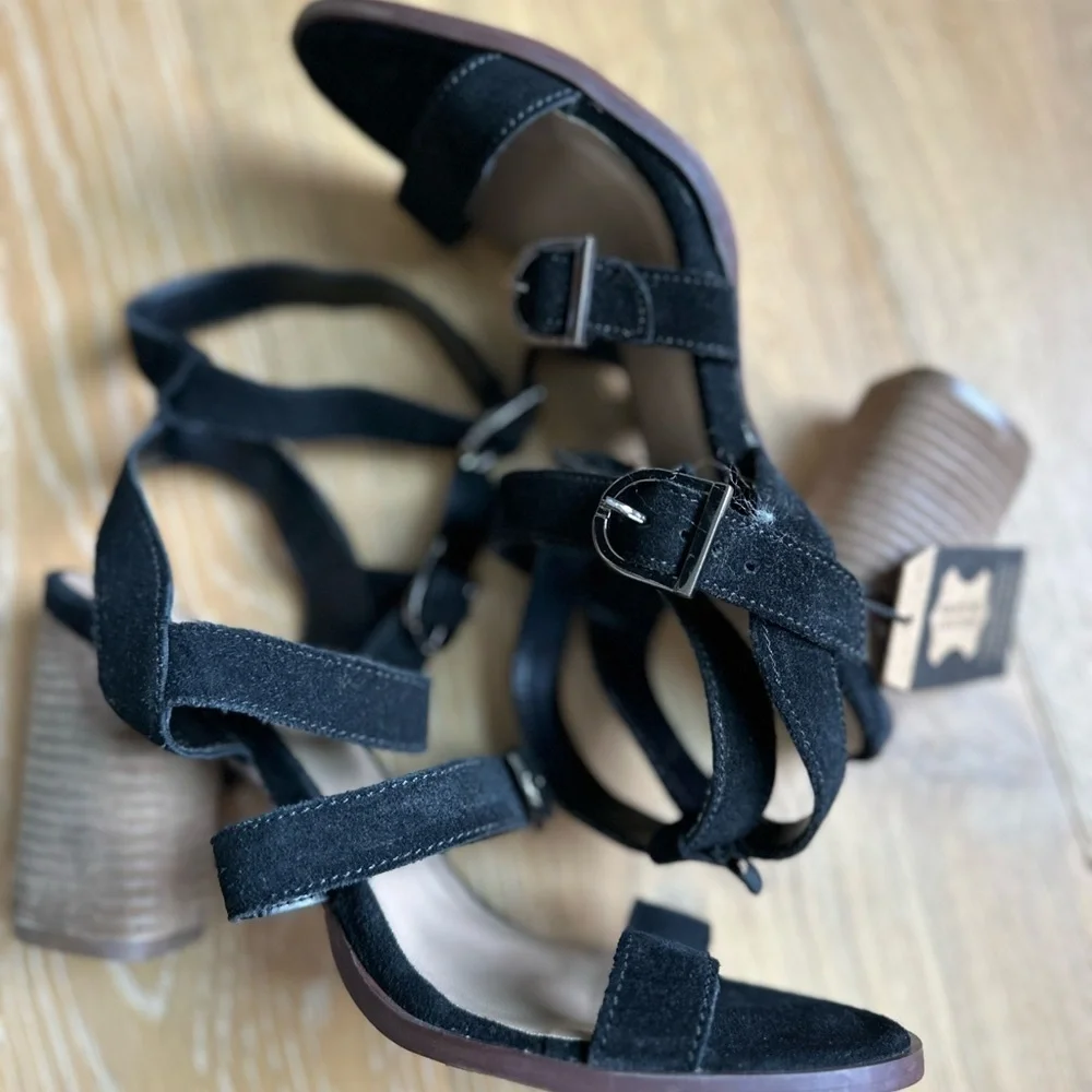 CREVO Women's Black Strappy Leather Sandals with wooden block heel - Picture 5 of 9